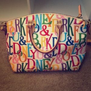 Dooney & Bourke Bags - Dooney & Bourke Purse Dooney & Bourke Bags - Dooney & Bourke Purse
